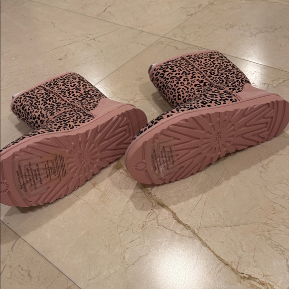 UGG Pink Leopard Print Boots - Picture 6 of 8